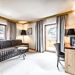 Hotel Edelweiss & Gurgl 4*
