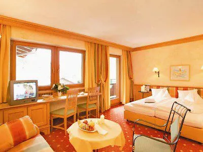 Edelweiss & Gurgl فندق 4*